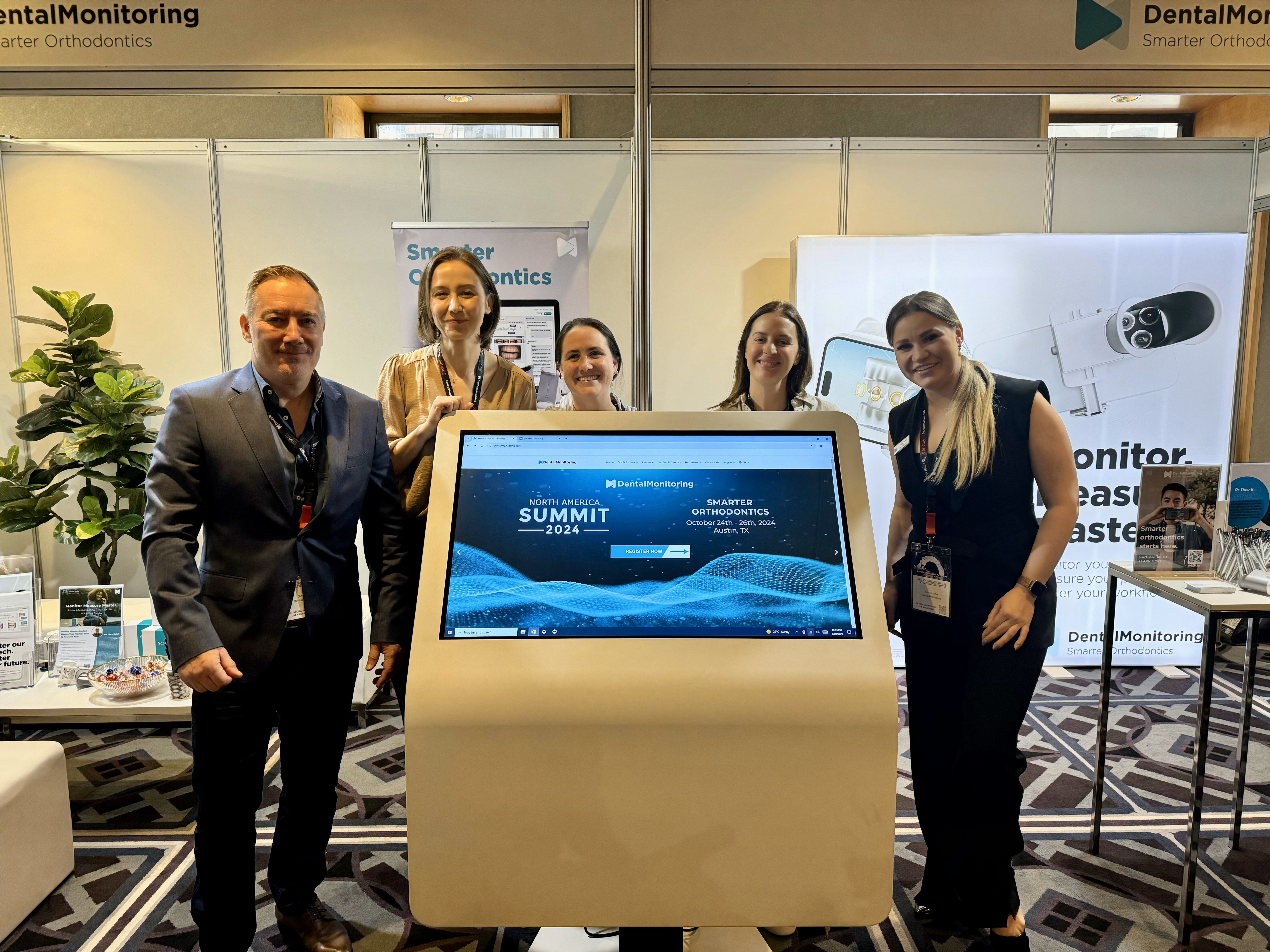 Marketing - Dental Monitoring Kiosk Skape 43L 06